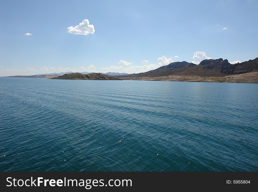 Picture of lakemead during summer months. Picture of lakemead during summer months