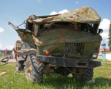 Crushed Car Royalty Free Stock Image Crushed Car Royalty Free Stock Image