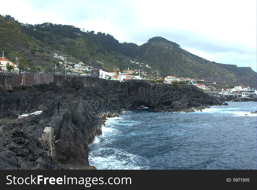 Porto Moniz is just beside the ocean. Porto Moniz is just beside the ocean.