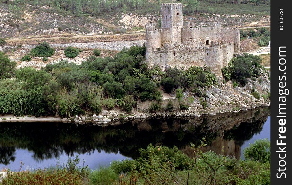 Almourol Castle,in the middle of the Tagus River, Portugal,E.U., an old stronghold against the Spanish atacks. Almourol Castle,in the middle of the Tagus River, Portugal,E.U., an old stronghold against the Spanish atacks.