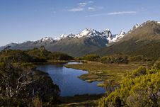 Mountain And Lake Royalty Free Stock Images Mountain And Lake Royalty Free Stock Images