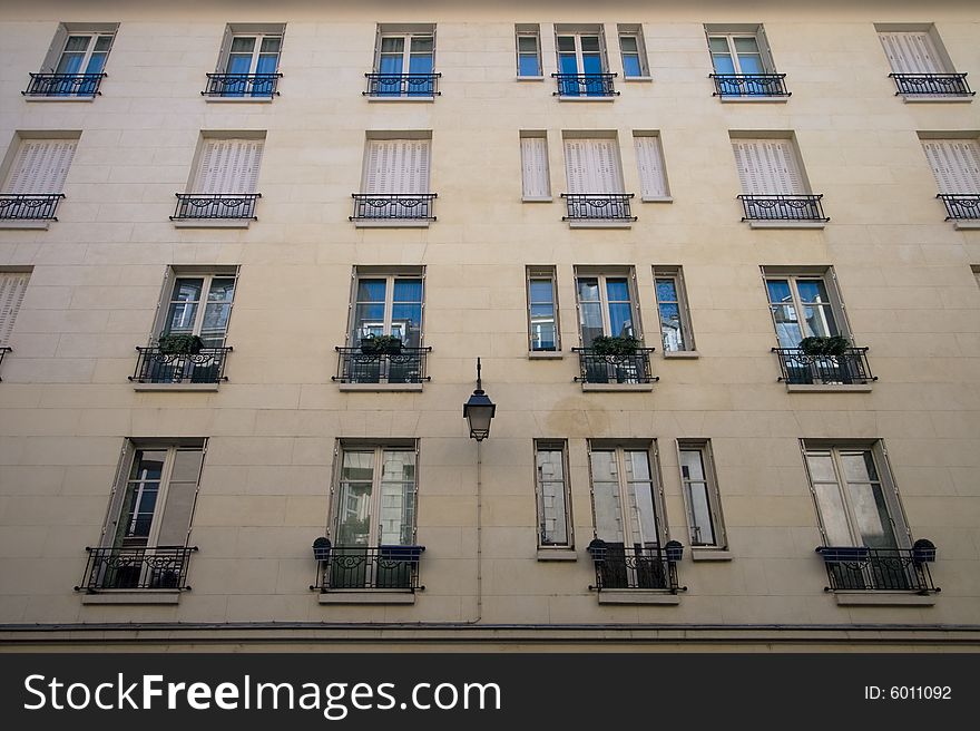 One floor closed off on this Parisian facade. One floor closed off on this Parisian facade.