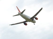 Airbus A319 On Approach Royalty Free Stock Images Airbus A319 On Approach Royalty Free Stock Images