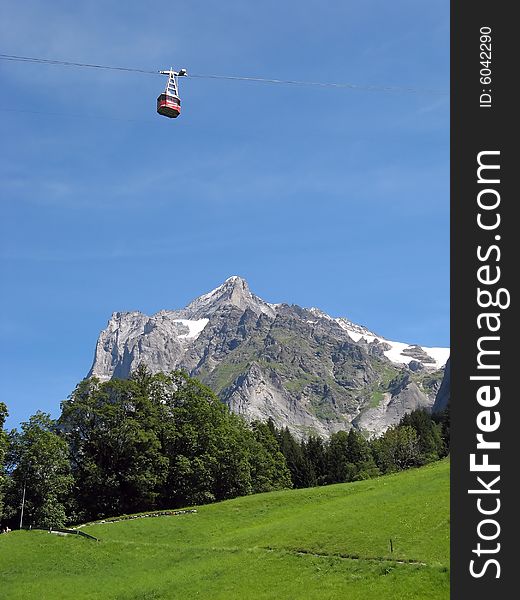 Cable car in Grindelwald (Bern, Switzerland)