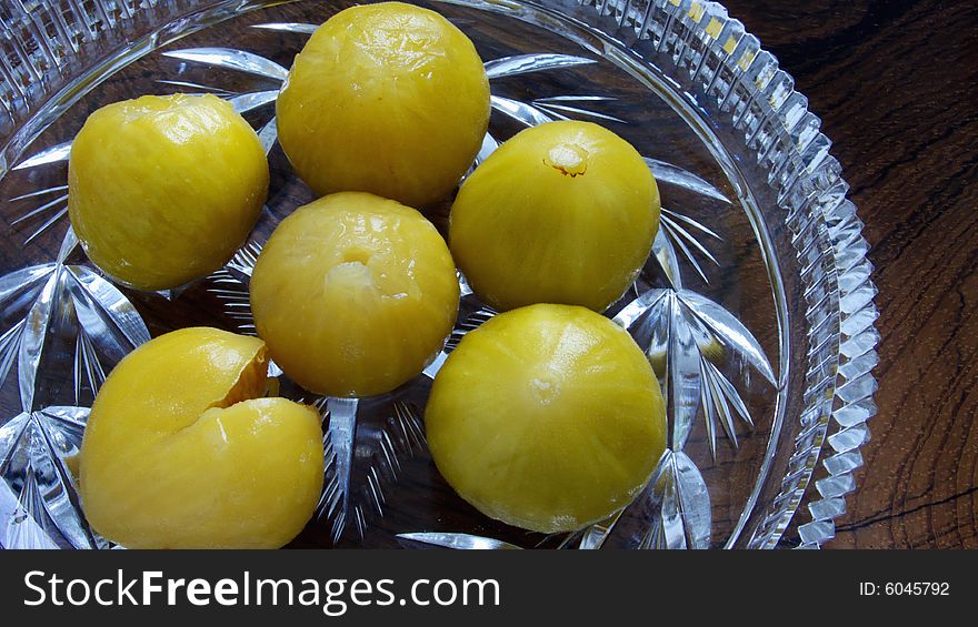 Swee Figs on a Glass Plate