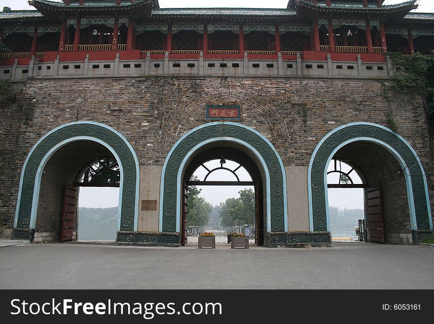 Xuanwu   gate  of  nanking