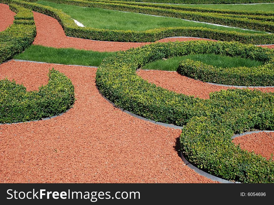 Ornamental garden, red and green contrasts