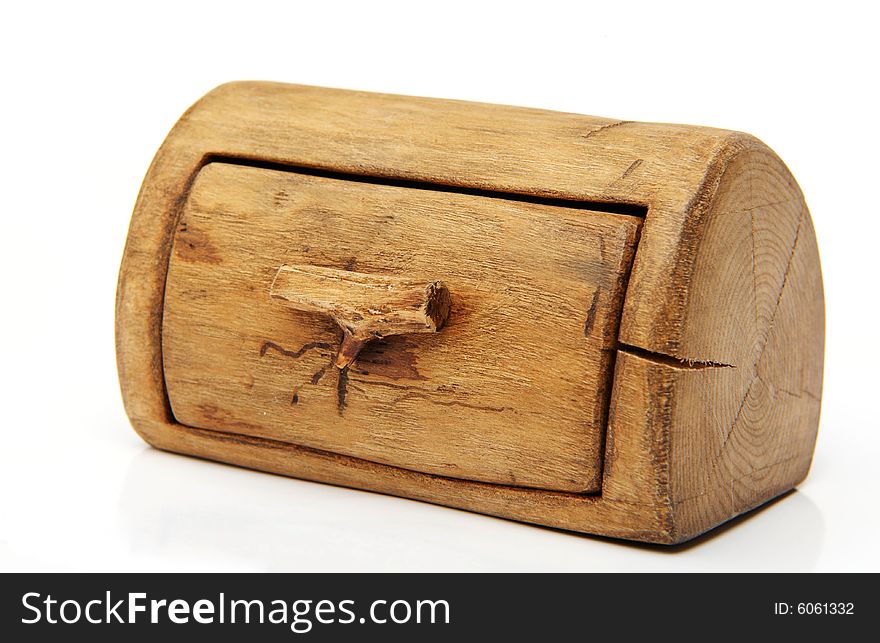 Wooden box it is grooved from the trunk of the tree