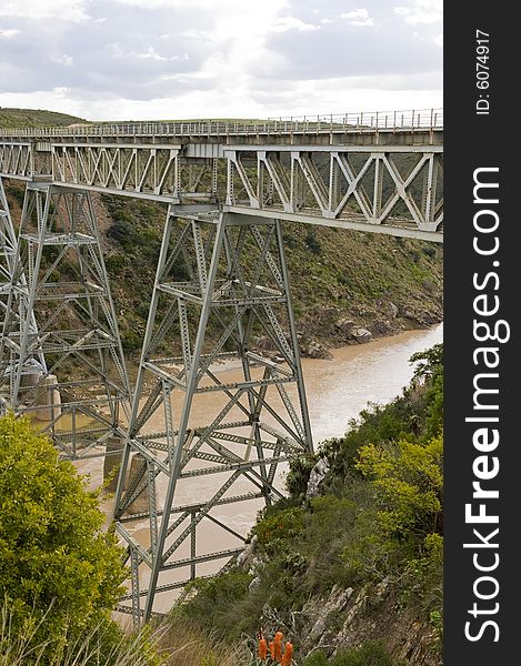 A train bridge over the Gouritz river in South Africa. This bridge is adjacent to the bungee jumping bridge. A train bridge over the Gouritz river in South Africa. This bridge is adjacent to the bungee jumping bridge.