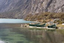 Boats At Mountain Lake Royalty Free Stock Images Boats At Mountain Lake Royalty Free Stock Images