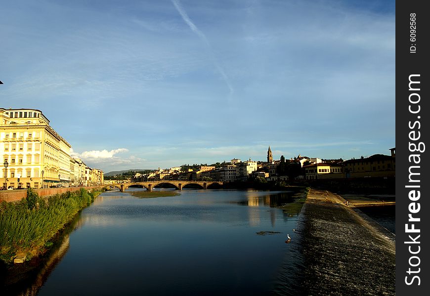 A beautiful glimpse of Arno river in Florence