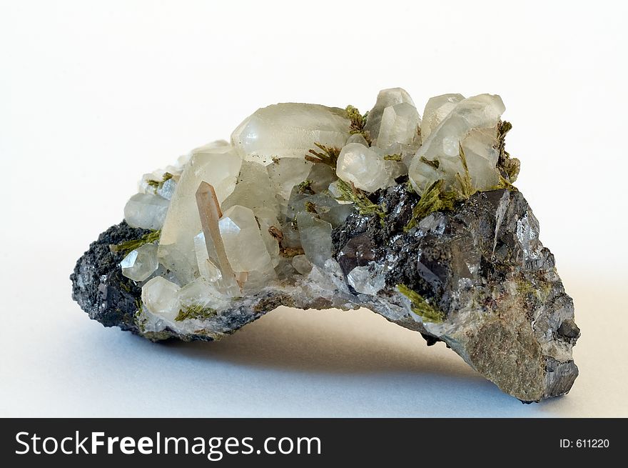 Druze of crystals calcyte, quartz, epidote from Arnenia
