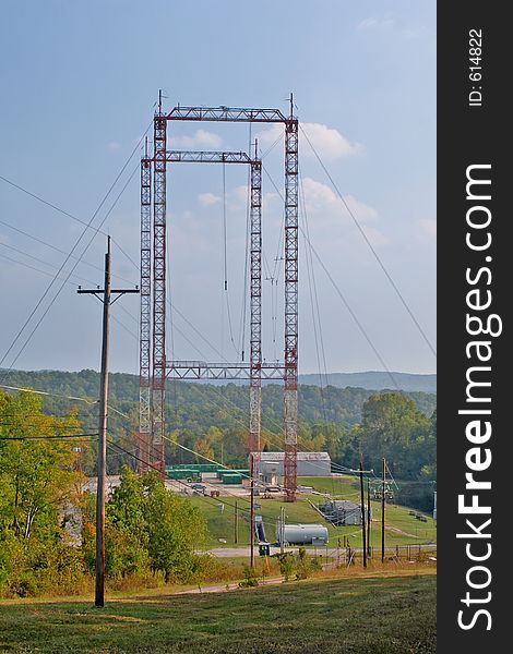 Four large towers were built at the Oak Ridge Laboratory to hoist a nuclear reactor in the air for measurements. Four large towers were built at the Oak Ridge Laboratory to hoist a nuclear reactor in the air for measurements.