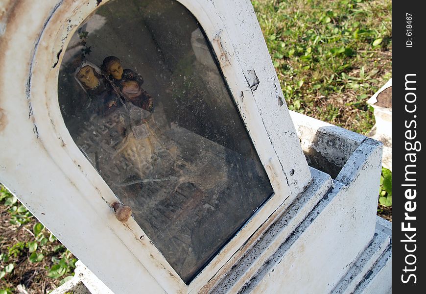 Jesus and virgin mary sculpture