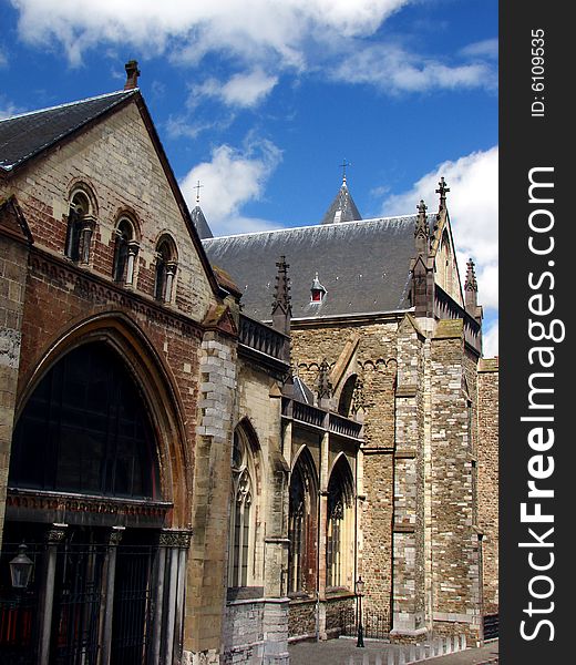 This is a beautiful old church in Maastricht, The Nehterlands.  I believe it's called the Saint Servatius Church. This is a beautiful old church in Maastricht, The Nehterlands.  I believe it's called the Saint Servatius Church