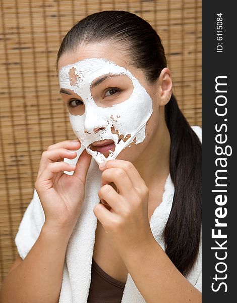 Facial mask