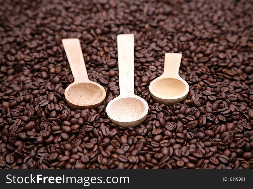 Timber spoons and coffee beans