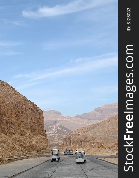 Road To Valley Of The Kings