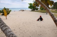 Relaxing On The Beach Royalty Free Stock Images Relaxing On The Beach Royalty Free Stock Images