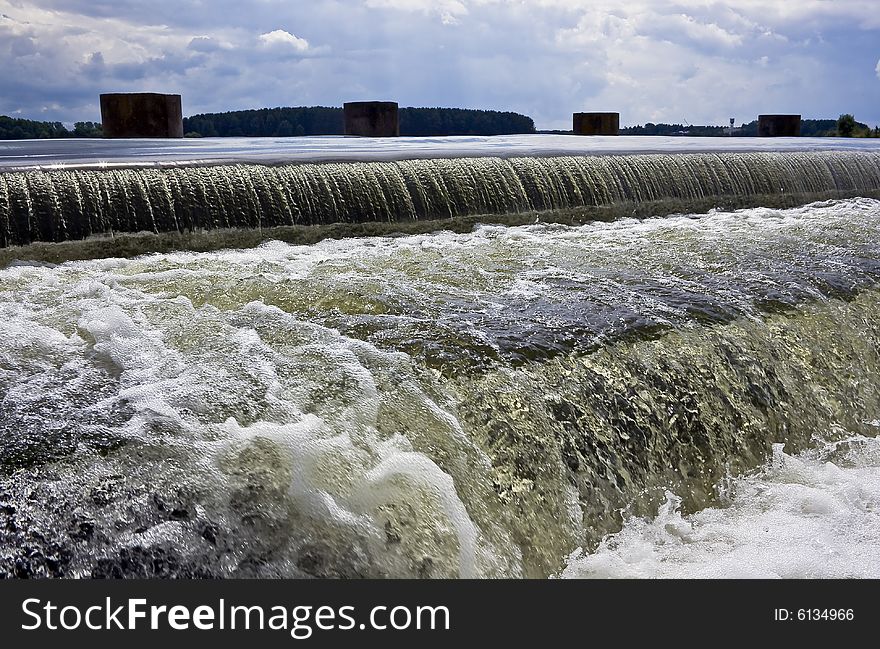 Artificial waterfall in solar illumination