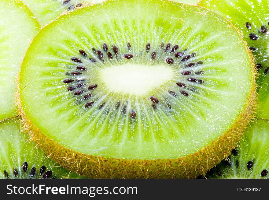 Sliced kiwi - healthy eating - vegetables - close up