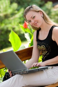 Happy Young Woman With Laptop Royalty Free Stock Photos Happy Young Woman With Laptop Royalty Free Stock Photos