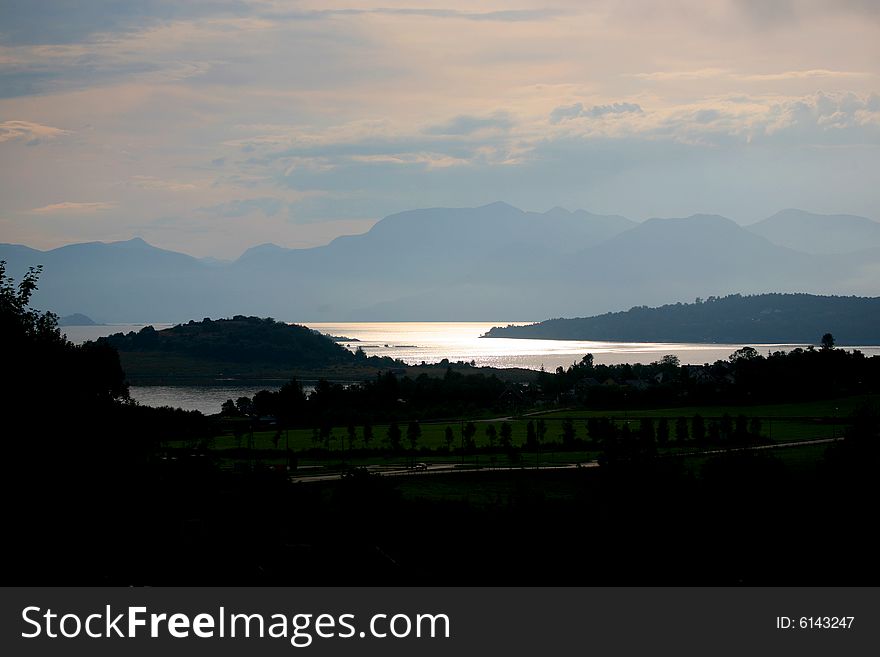 Mountain scenery in the morning with lake