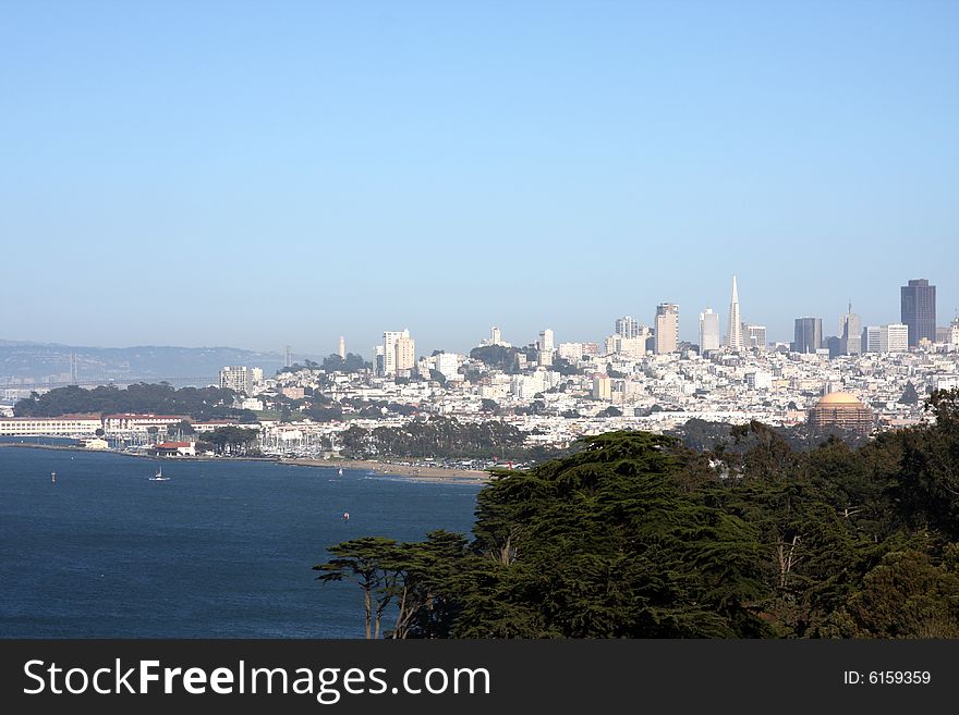 Photo of San Francisco Bay skyline from the Golden Gate Bridge in California