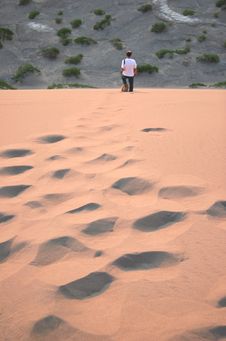 Trekking In Sand Dunes Royalty Free Stock Photography Trekking In Sand Dunes Royalty Free Stock Photography