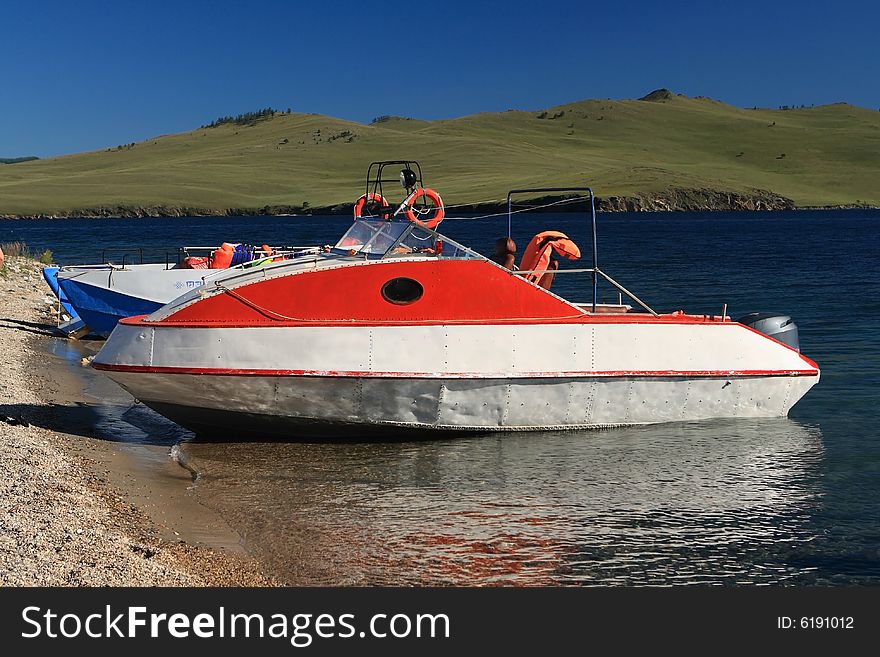 Mooring motor boats in lake