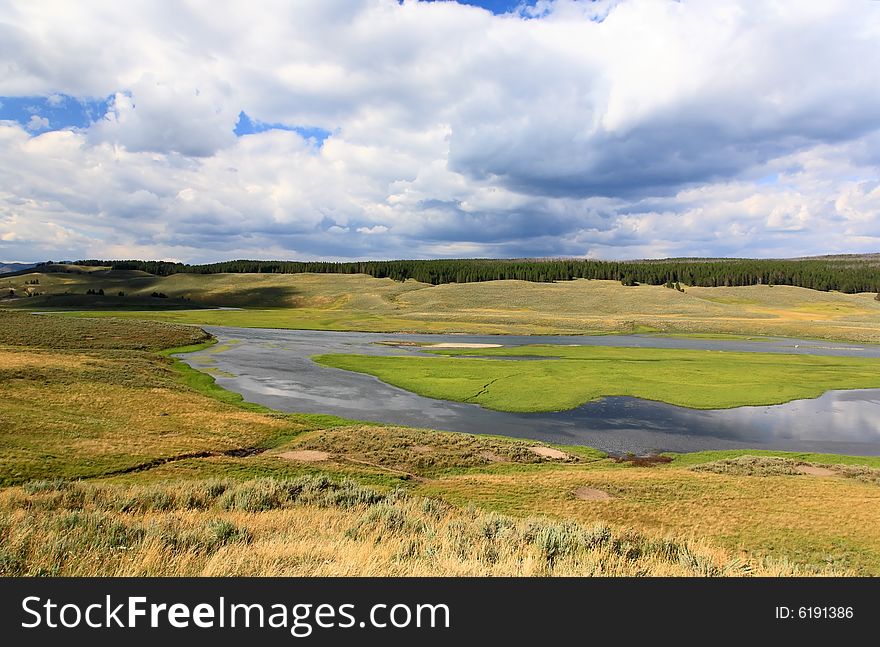 He Scenery Along The Yellowstone River