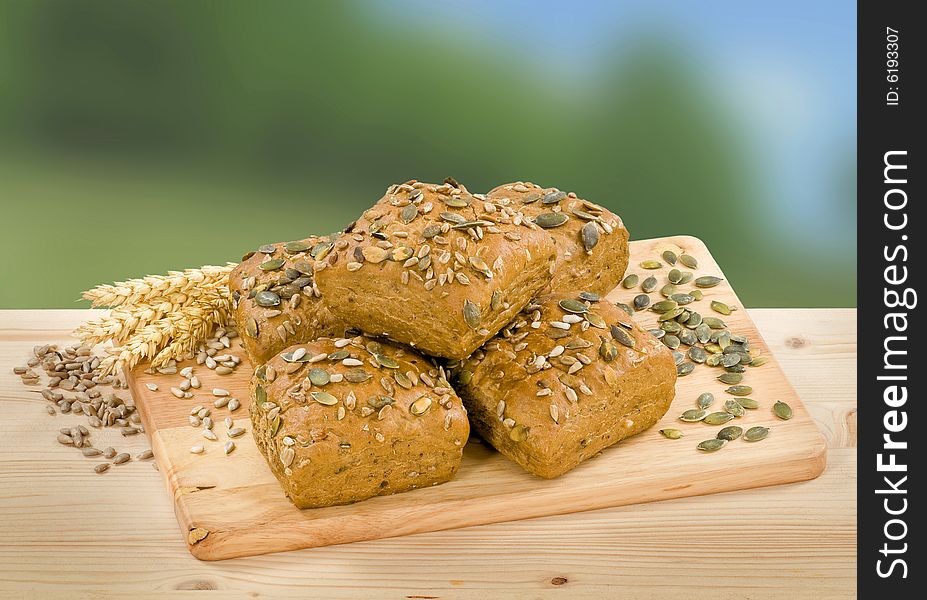 Wholemeal Bread Buns with Pumpkin and Sunflower Seeds