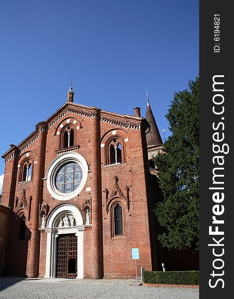 The faÃ§ade of the church with a beautiful blue sky