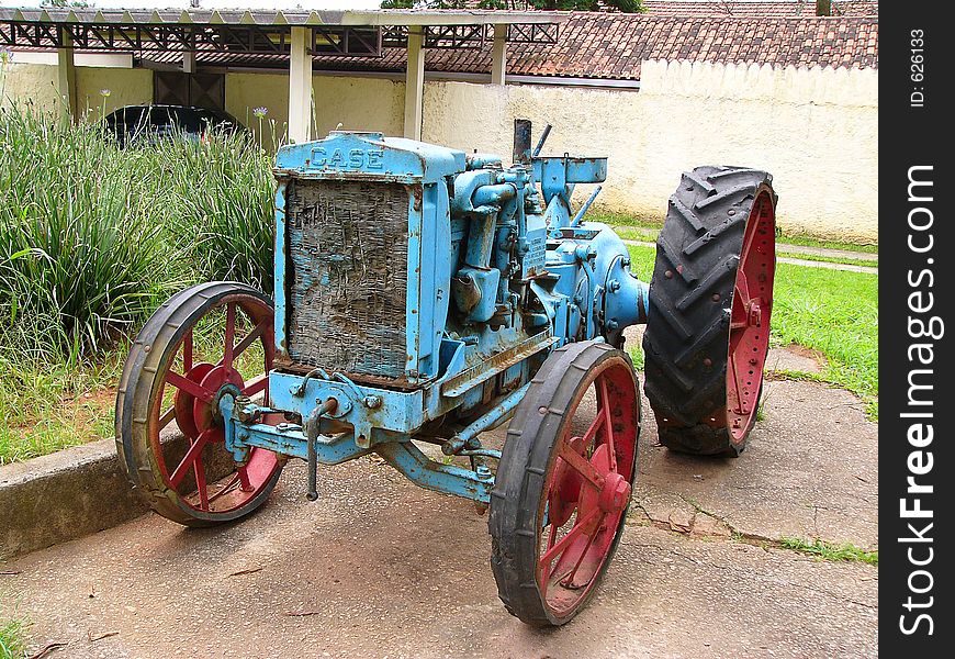 Old abandoned Brazilian traction engine. Old abandoned Brazilian traction engine