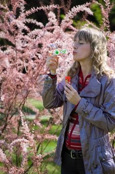 Girl Blowing Bubble Royalty Free Stock Images Girl Blowing Bubble Royalty Free Stock Images