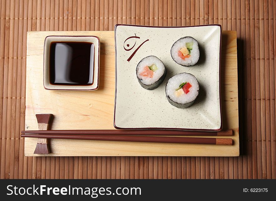 Sushi, maki-zushi, roll, nori, japanese food, rice, seaweed, sauce, sticks