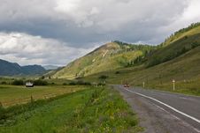 Road In Mountains Royalty Free Stock Images Road In Mountains Royalty Free Stock Images