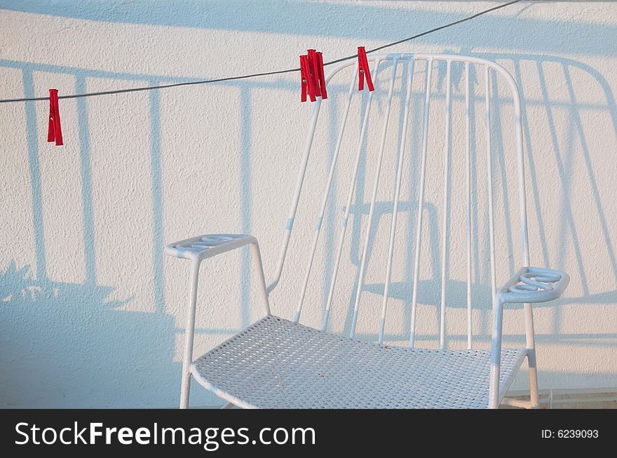 Cord with clothespins for linen drying