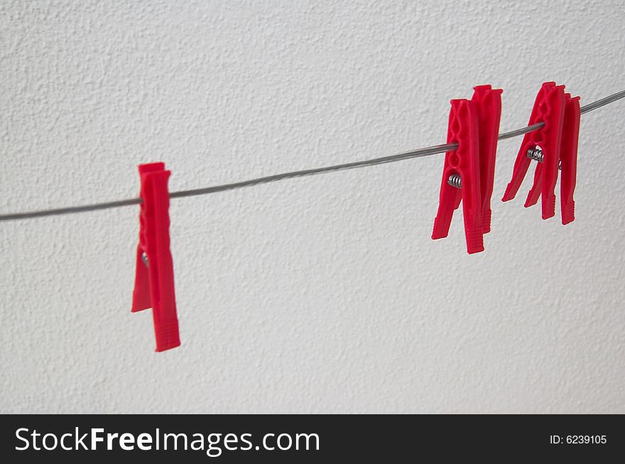 Cord with clothespins for linen drying