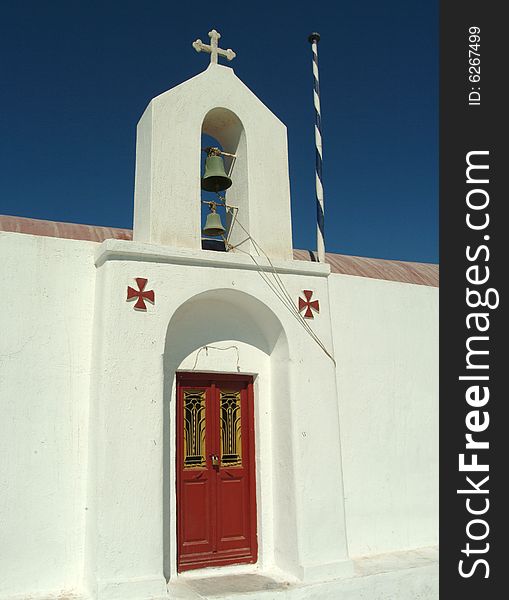 A totally white church in the Greek island of Mykonos