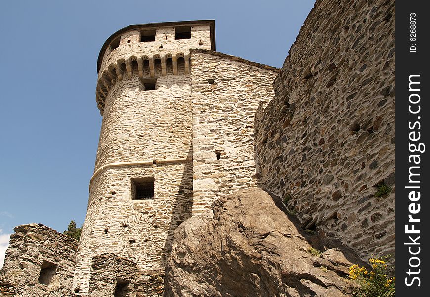 This is an image of the castle Visconteo di Vogogna (italy)