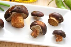 Fresh Mushrooms Royalty Free Stock Photos Fresh Mushrooms Royalty Free Stock Photos