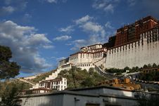 Tibet S Potala Palace In Lhasa Royalty Free Stock Image
