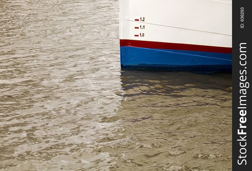 Depth gauge painted on the ship side