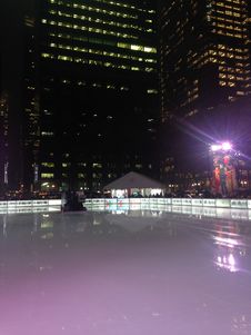 Ice Skating Rink At Bryant Park In The Evening. Royalty Free Stock Photos Ice Skating Rink At Bryant Park In The Evening. Royalty Free Stock Photos