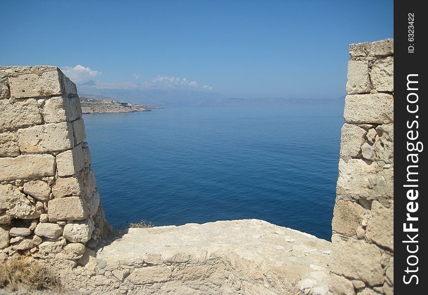 This is the view of the coast in Rethymno, Crete, from the Fortezza. This is the view of the coast in Rethymno, Crete, from the Fortezza.