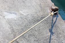 Fastened Ship Cable Royalty Free Stock Images Fastened Ship Cable Royalty Free Stock Images