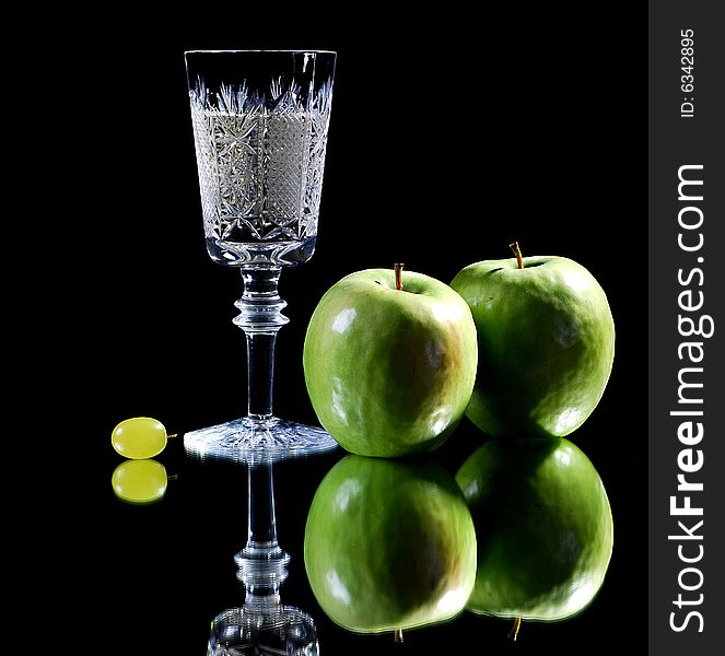 White wine with green apples