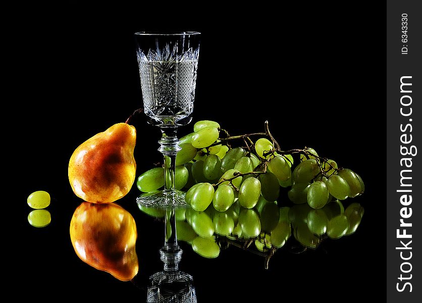 White wine with grapes and pear