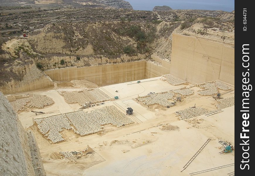 Production of Stone bricks for stone buildings